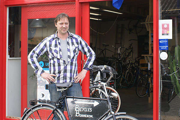 Winkelpui schilderen? Schildersbedrijf Van Reemst in Bennekom. Fietsenmakerij Bycicles.nu in Bennekom.