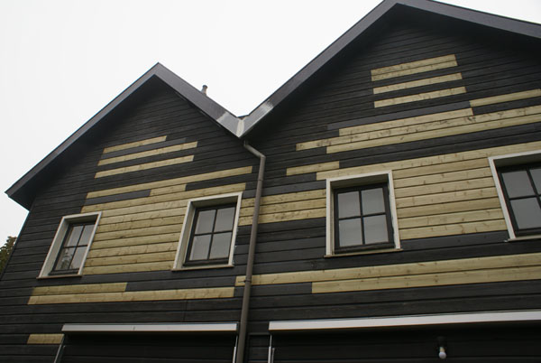 Markant 'houten' huis schilderen? Bel van Reemst in Bennekom